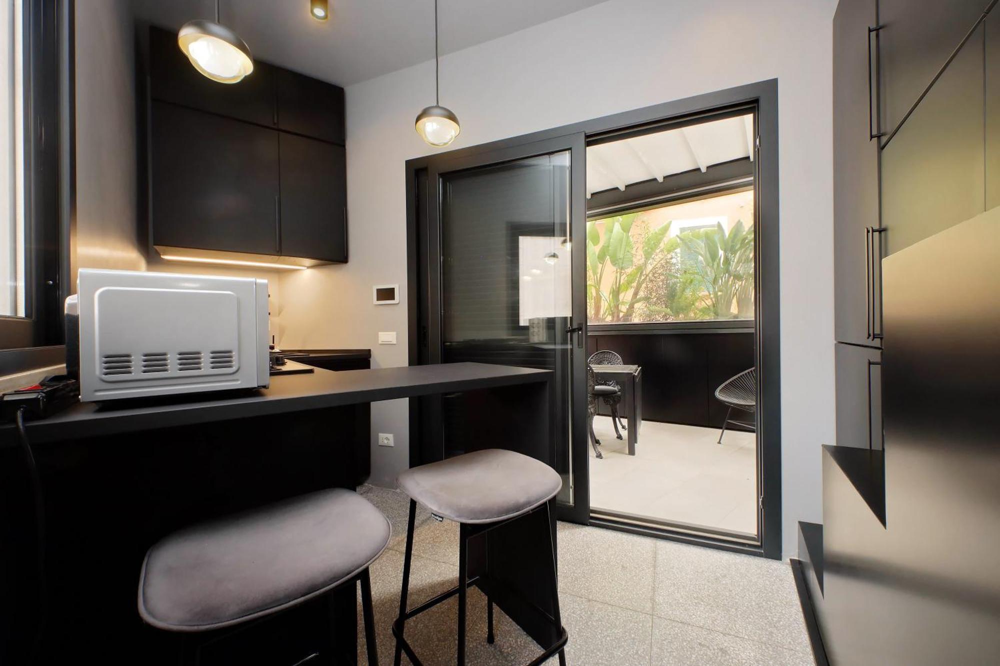 Apartment Homely Loft Beltrami 500 Mt From Piramide *