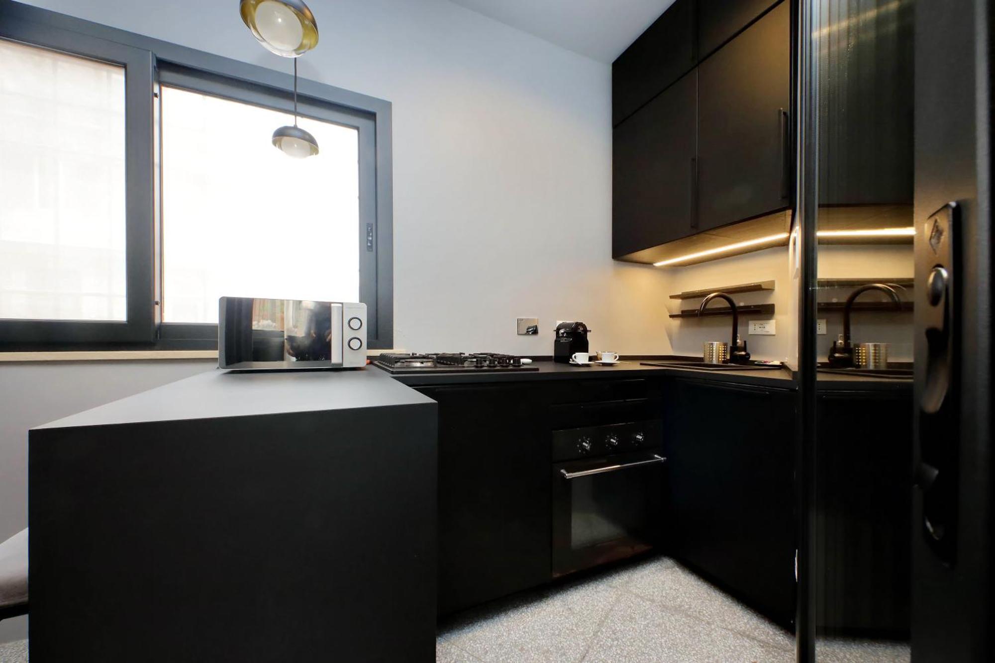 Homely Loft Beltrami 500 Mt From Piramide Apartment Rome